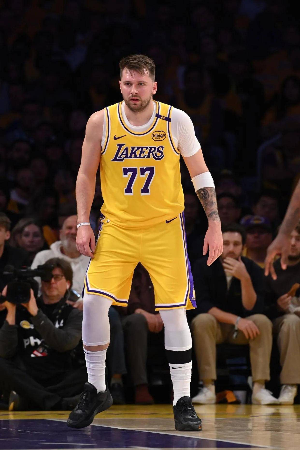 开云体育服务东契奇重返赛场，刷新纪录首场状态出色，美国队观众沸腾！的简单介绍