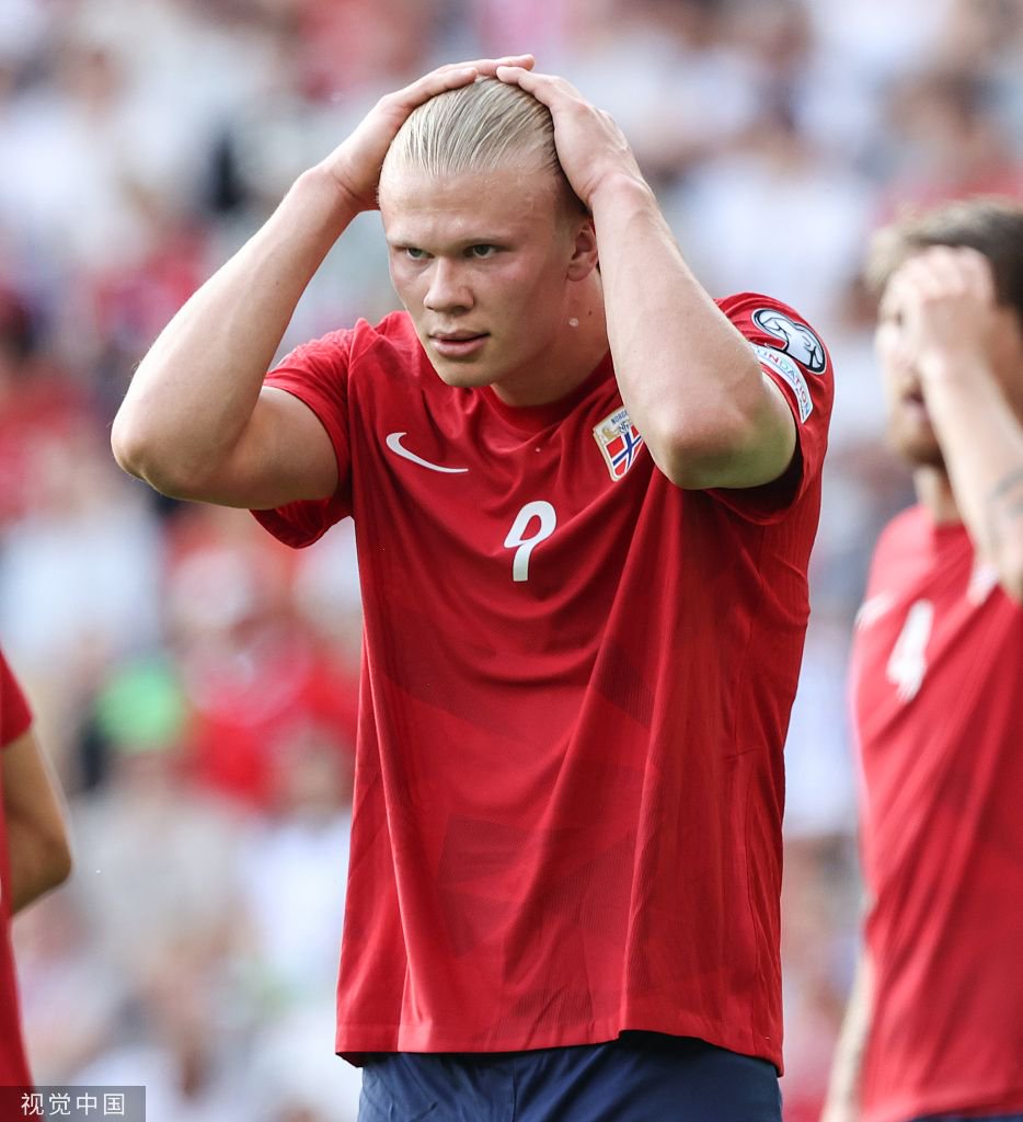 开云体育注册登录包含哈兰德回归赛场，逆转首场状态亮眼，瑞士队观众沸腾！的词条