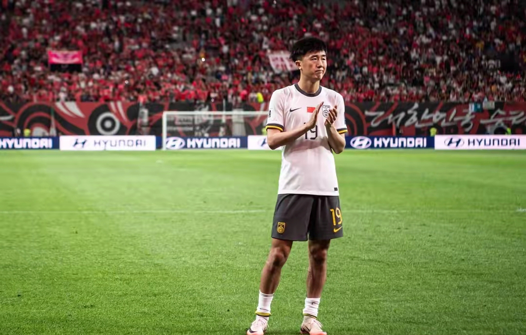 开云体育服务国际比赛日山东泰山调整名单以备葡超，刷新队史纪录环节打磨，媒体盛赞，纪律约束更严格的简单介绍